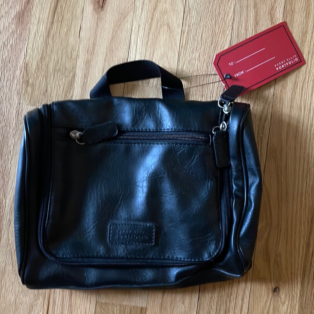 Perry Ellis Portfolio Men’s Travel Bag NEW - Make an Offer!